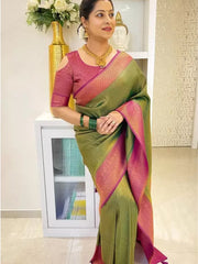 Women Kanjivaram Soft Silk Saree With Blouse Piece (Green Traditional)